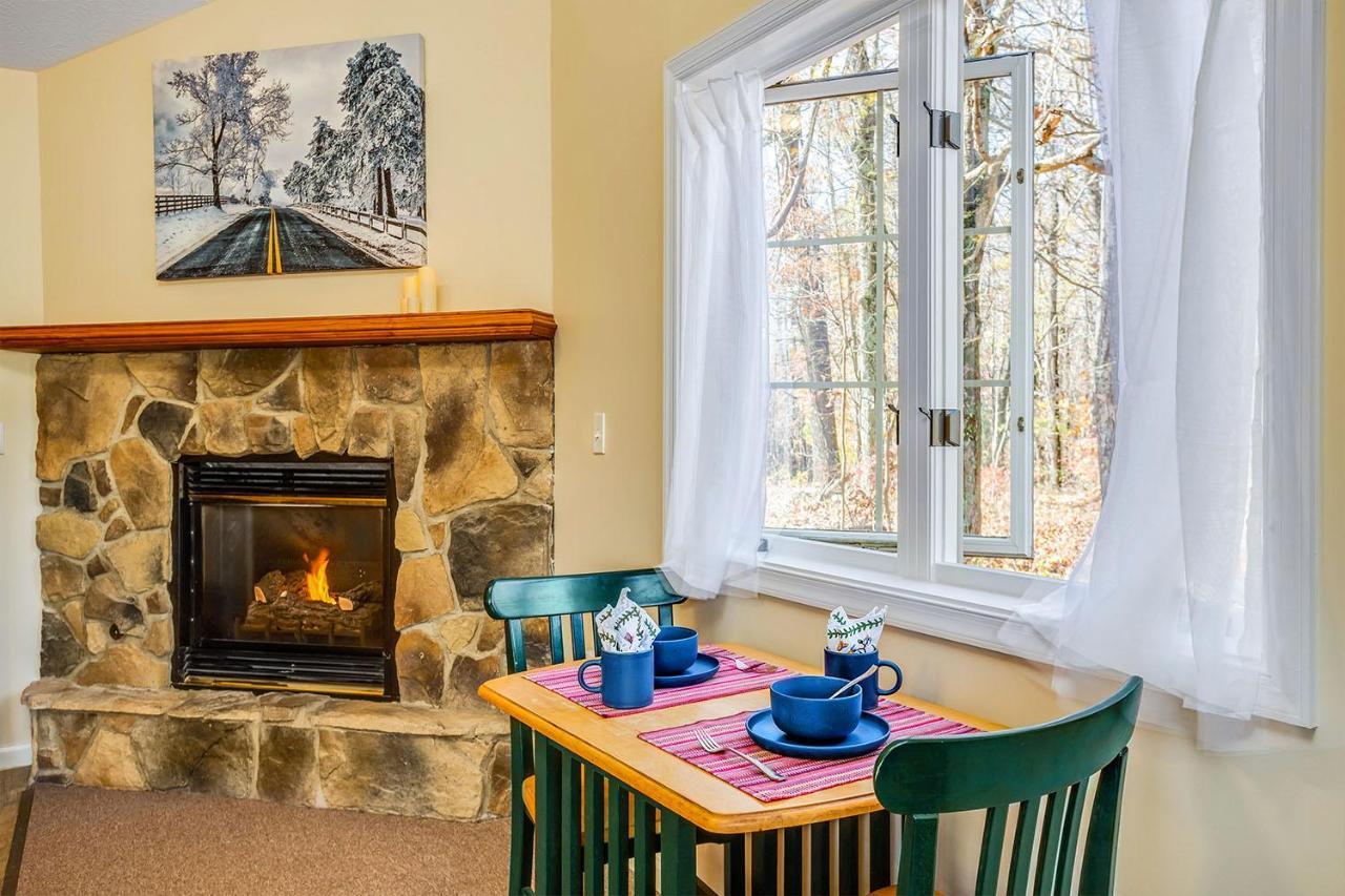 Love Ridge Mountain Lodging Lyndhurst Exteriör bild