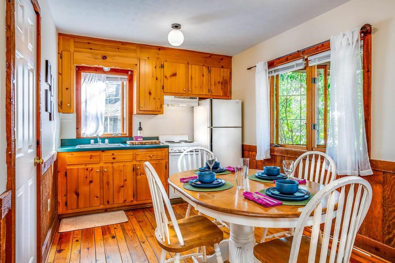 Love Ridge Mountain Lodging Lyndhurst Exteriör bild