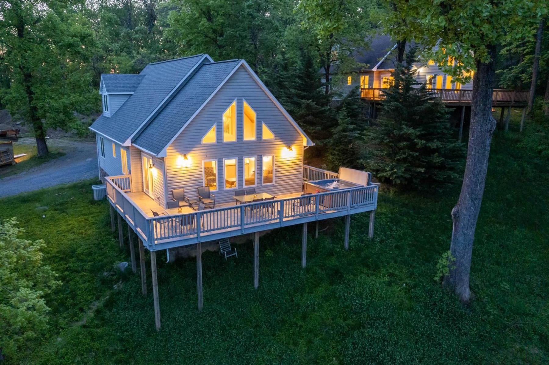 Love Ridge Mountain Lodging Lyndhurst Exteriör bild
