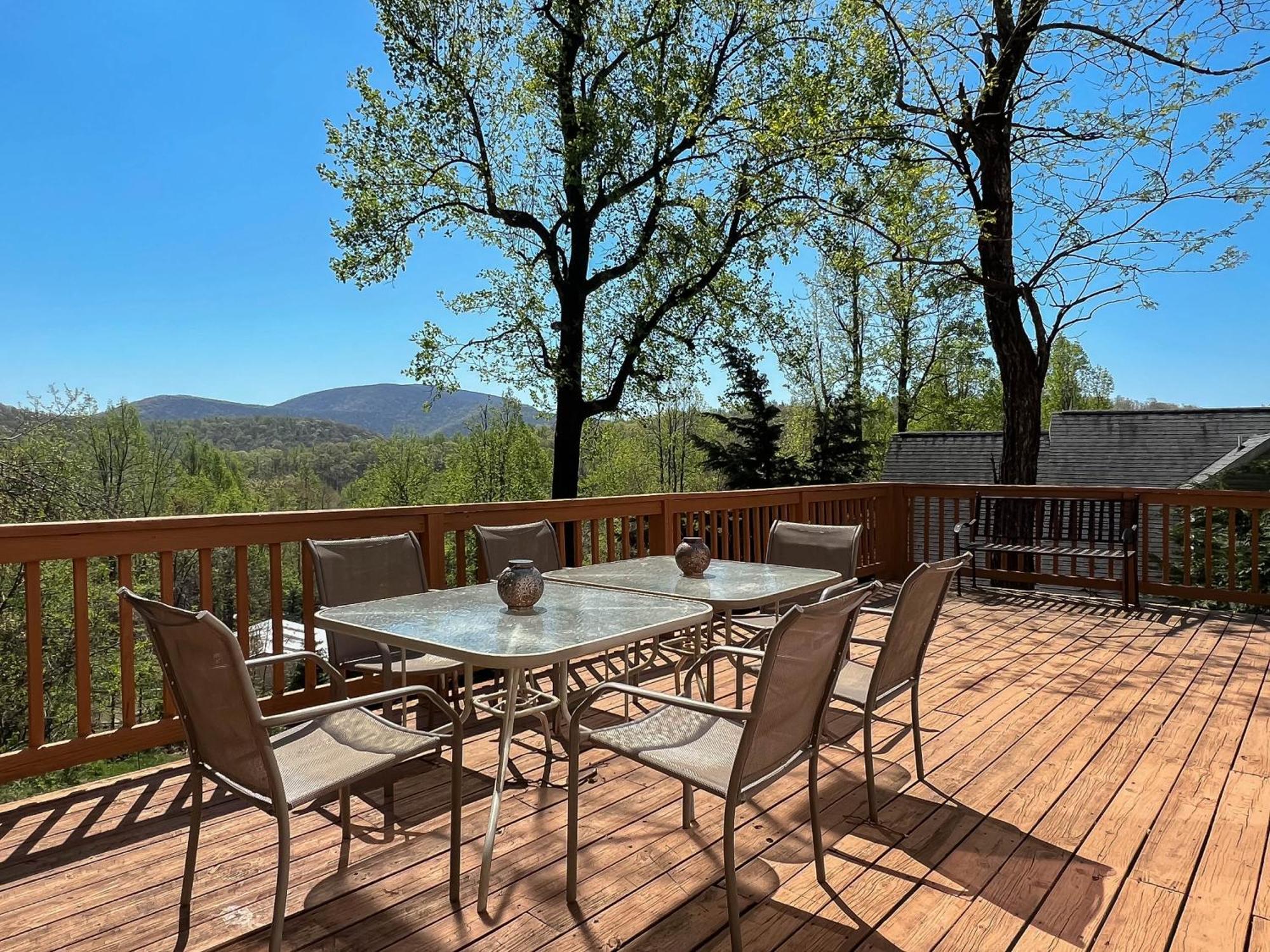 Love Ridge Mountain Lodging Lyndhurst Exteriör bild