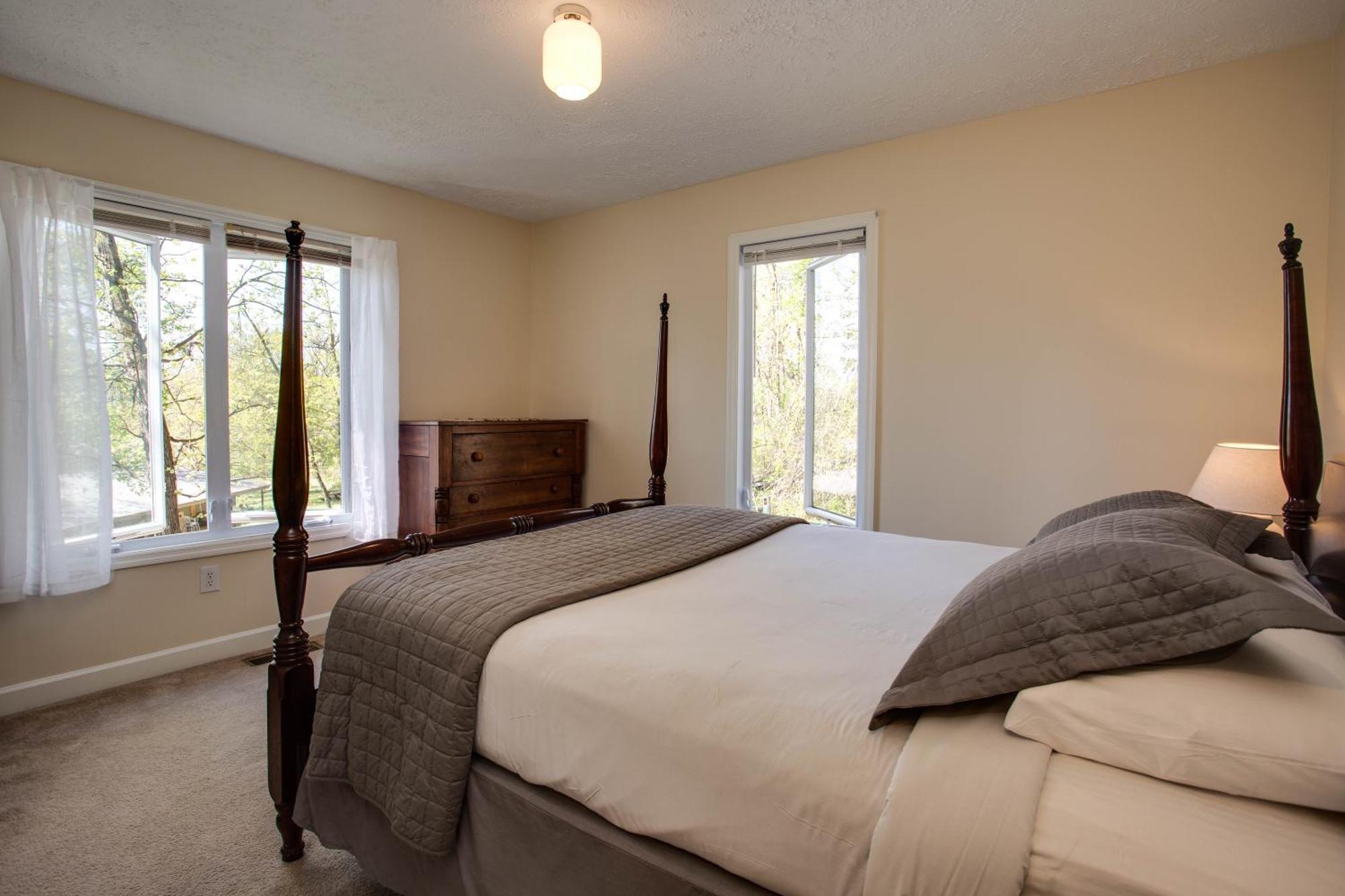 Love Ridge Mountain Lodging Lyndhurst Exteriör bild